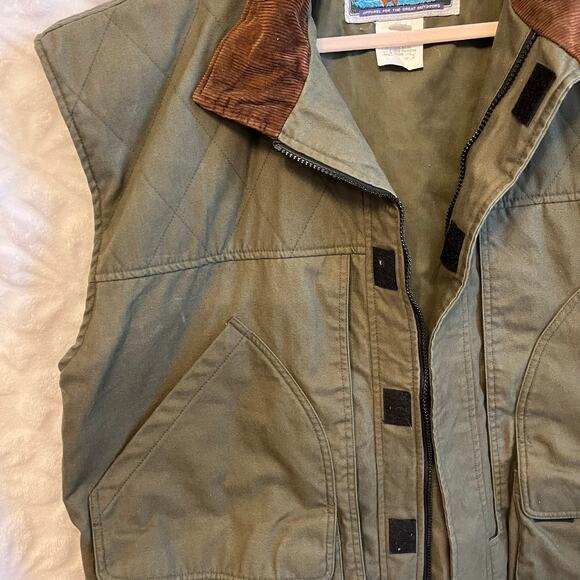 Field & Stream fishing vest- size XL outdoor wear performance fishing gear pfg - Picture 3 of 6